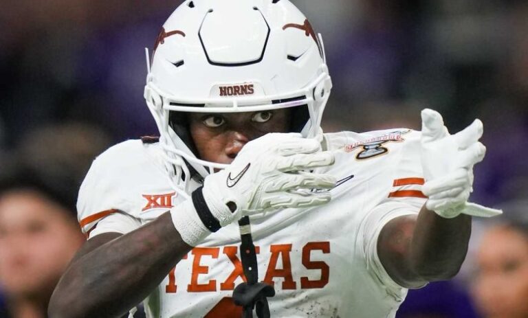 former-texas-longhorns-star-receiver-xavier-worthy-overcame-an-off-season-hamstring-injury-and-now-getting-in-rhythm-with-the-kansas-city-chiefs-780x470