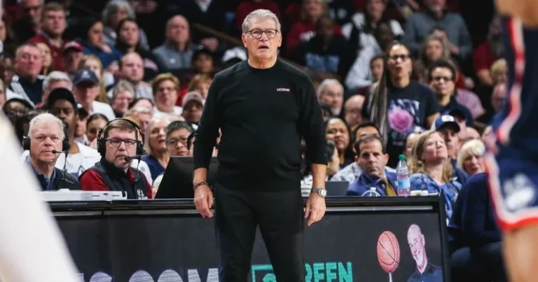 Geno-Auriemma-1