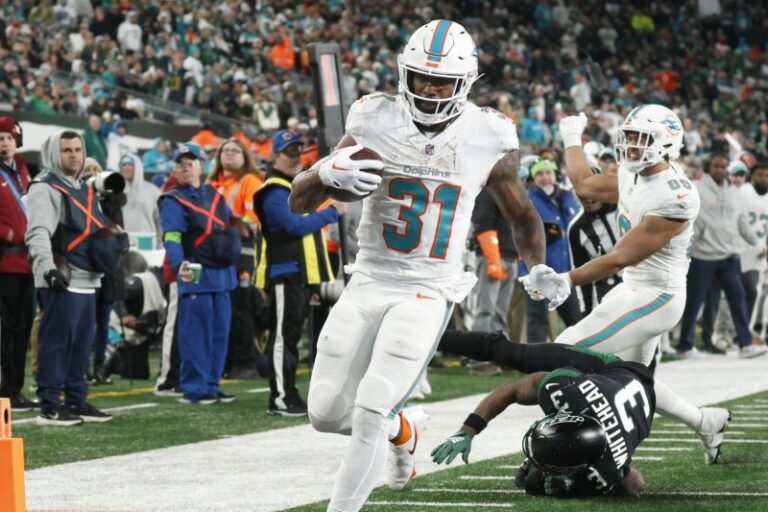 Miami-Dolphins-to-release-2023-NFL-touchdown-leader-Raheem-Mostert
