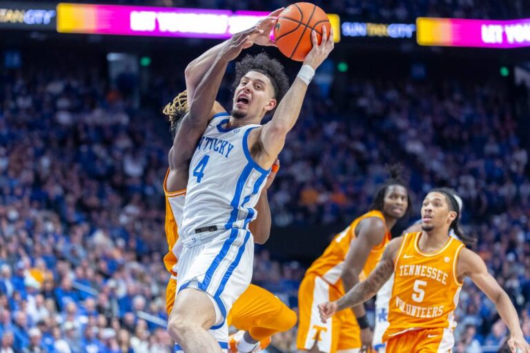 LEX_55_250211Tennessee-Kentucky_rh