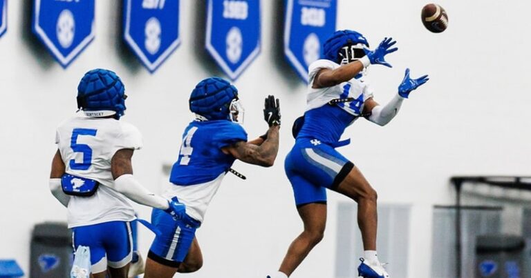 Ty-Bryant-at-Kentucky-football-spring-practice-via-UK-Athletics