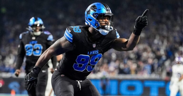ZaDarius-Smith-celebrates-a-sack-for-the-Detroit-Lions-via-Junfu-Han-Imagn-Images