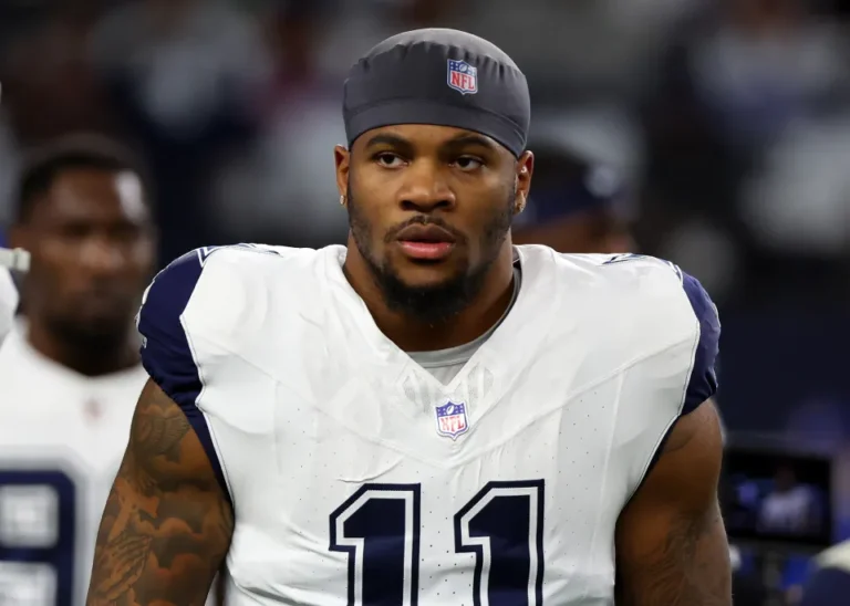 11-dallas-cowboys-seen-field-892105094