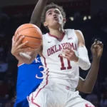 636523986635632065-USP-NCAA-BASKETBALL-KANSAS-AT-OKLAHOMA-96853465