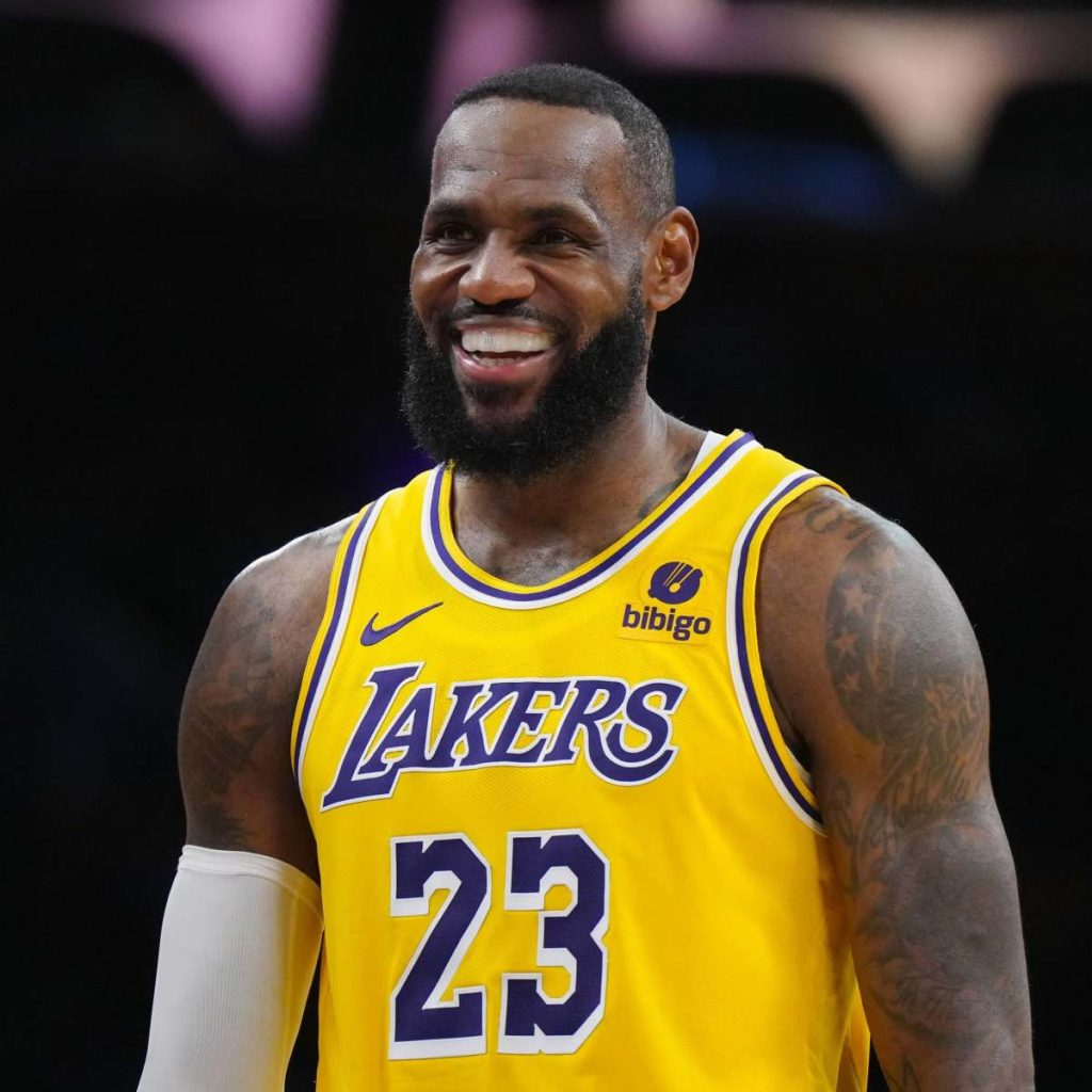 lakers-forward-lebron-james-reacts-against-the-hawks-in-the-second-half-at-cryptocom-arena
